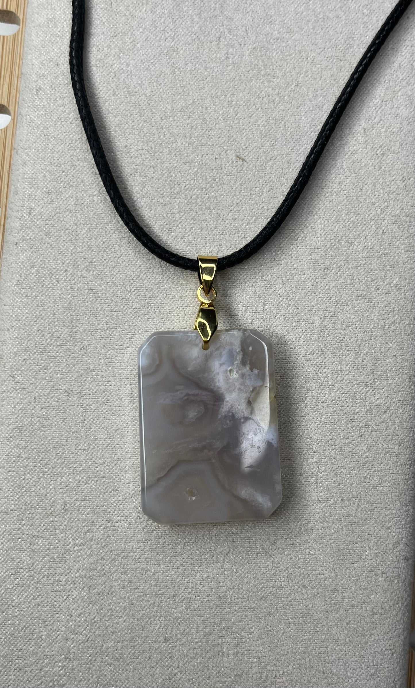 Pendentif en agate fleur