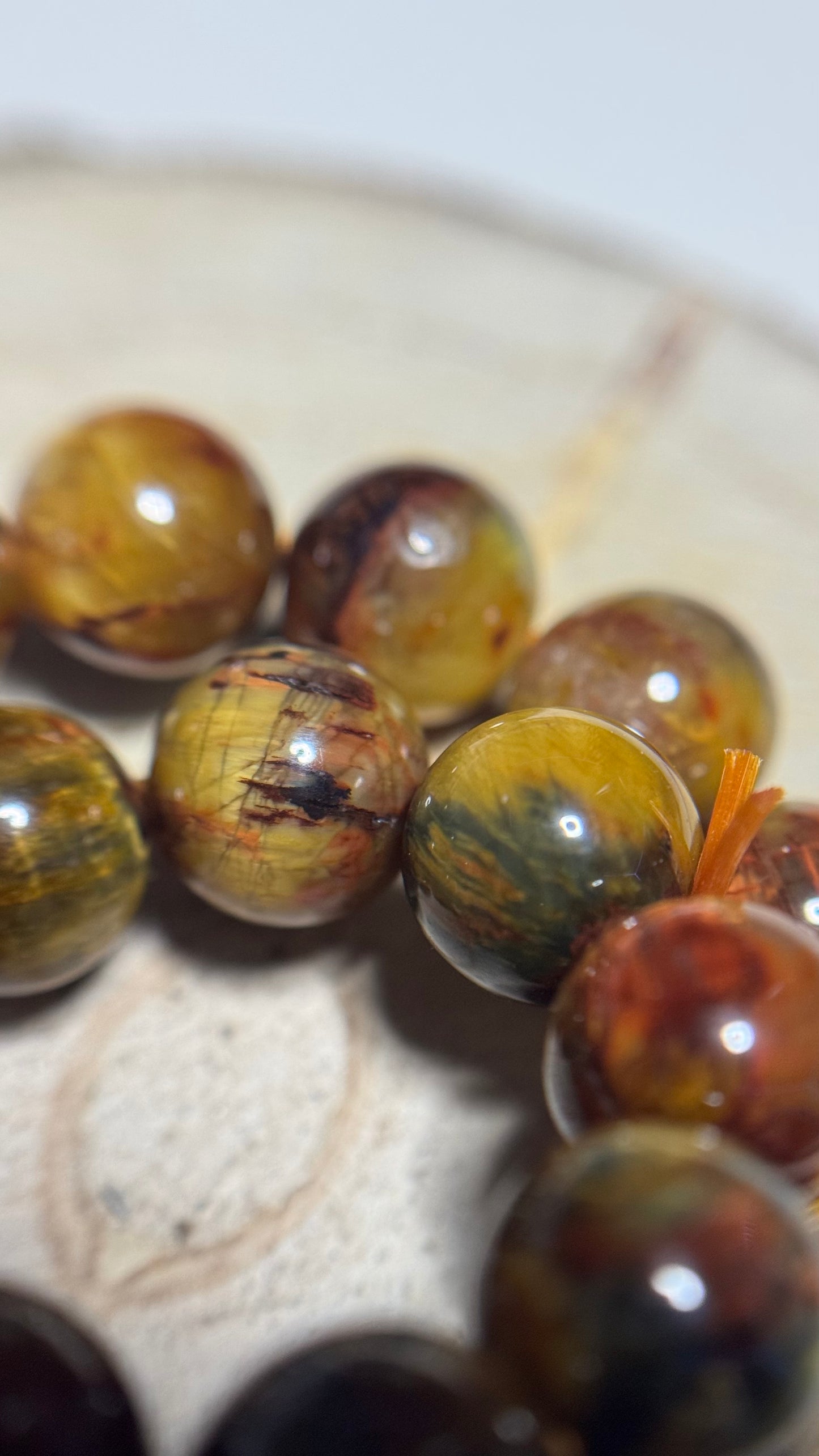 Bracelet en pietersite rouge doré
