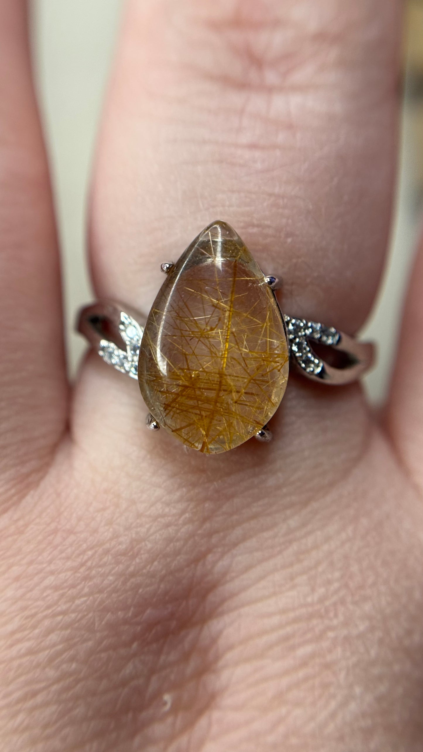 Bague en quartz rutile doré