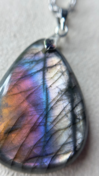 Pendentif en labradorite spectrolite