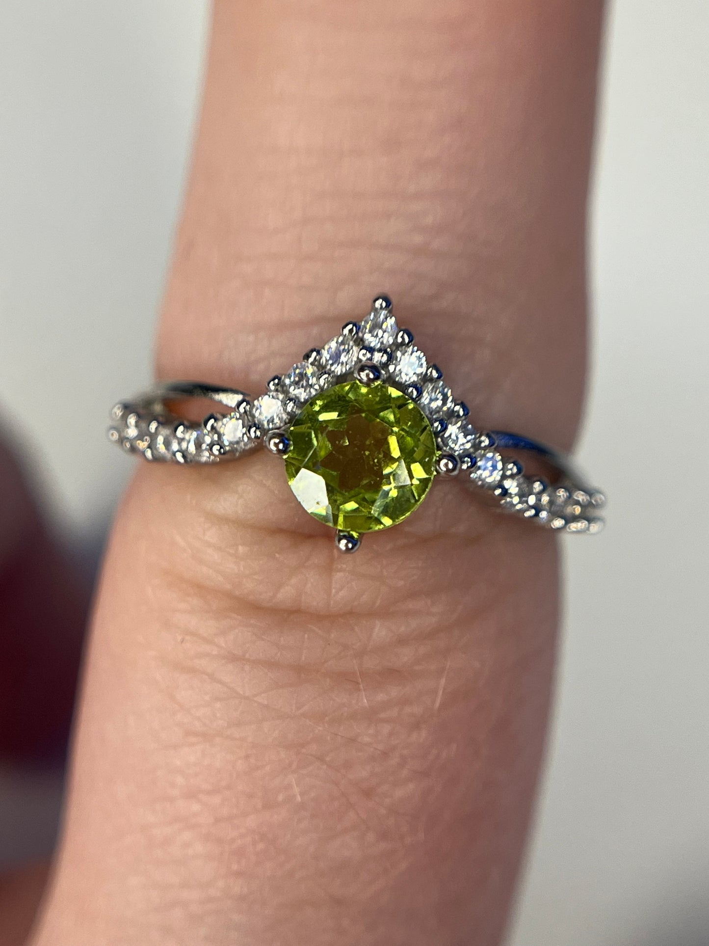 Bague en peridot sur argent 925