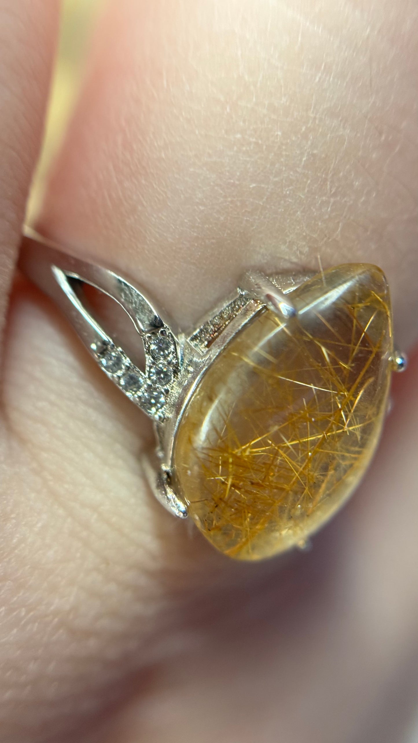 Bague en quartz rutile doré