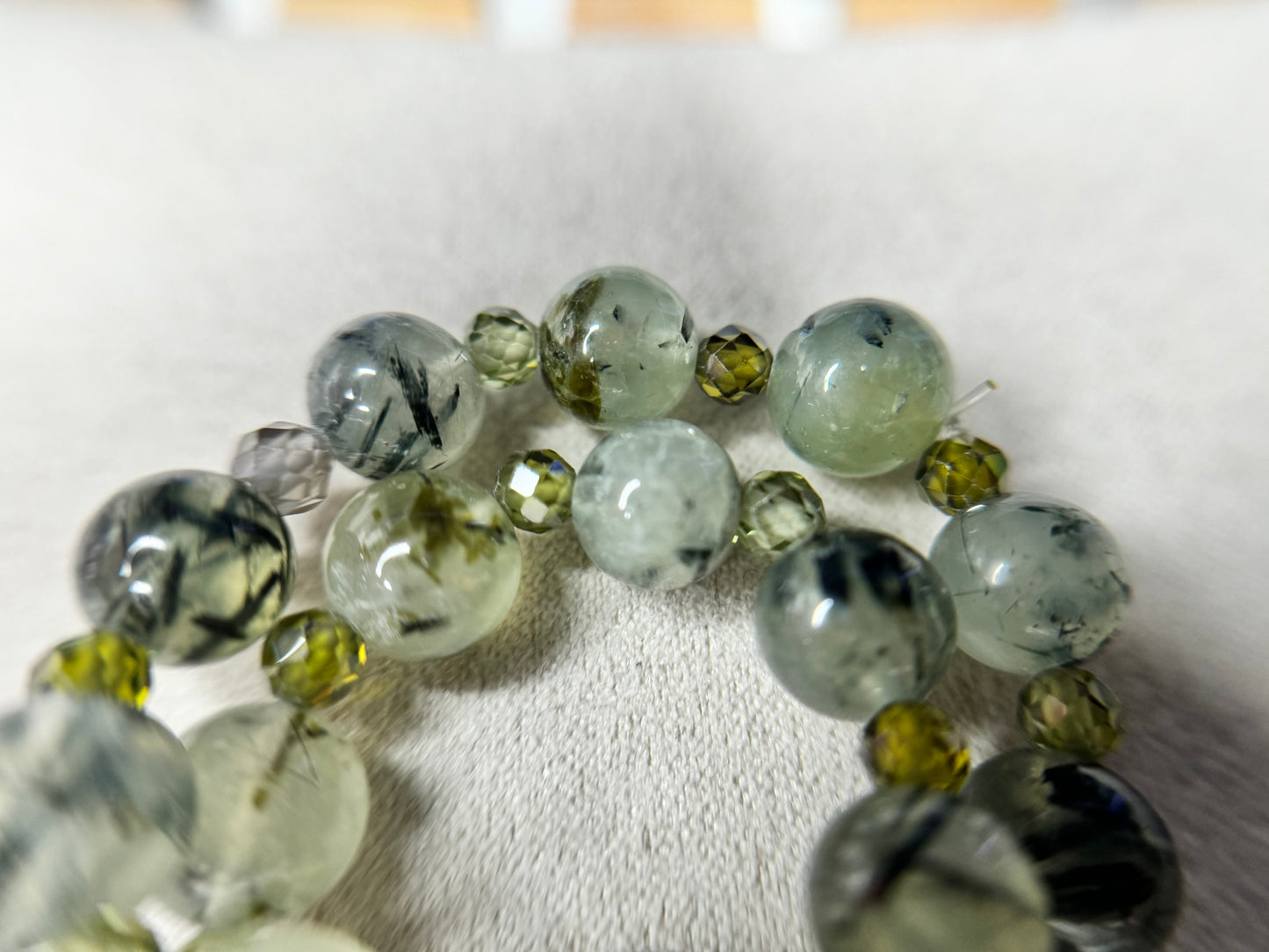 Prehnite et zircon