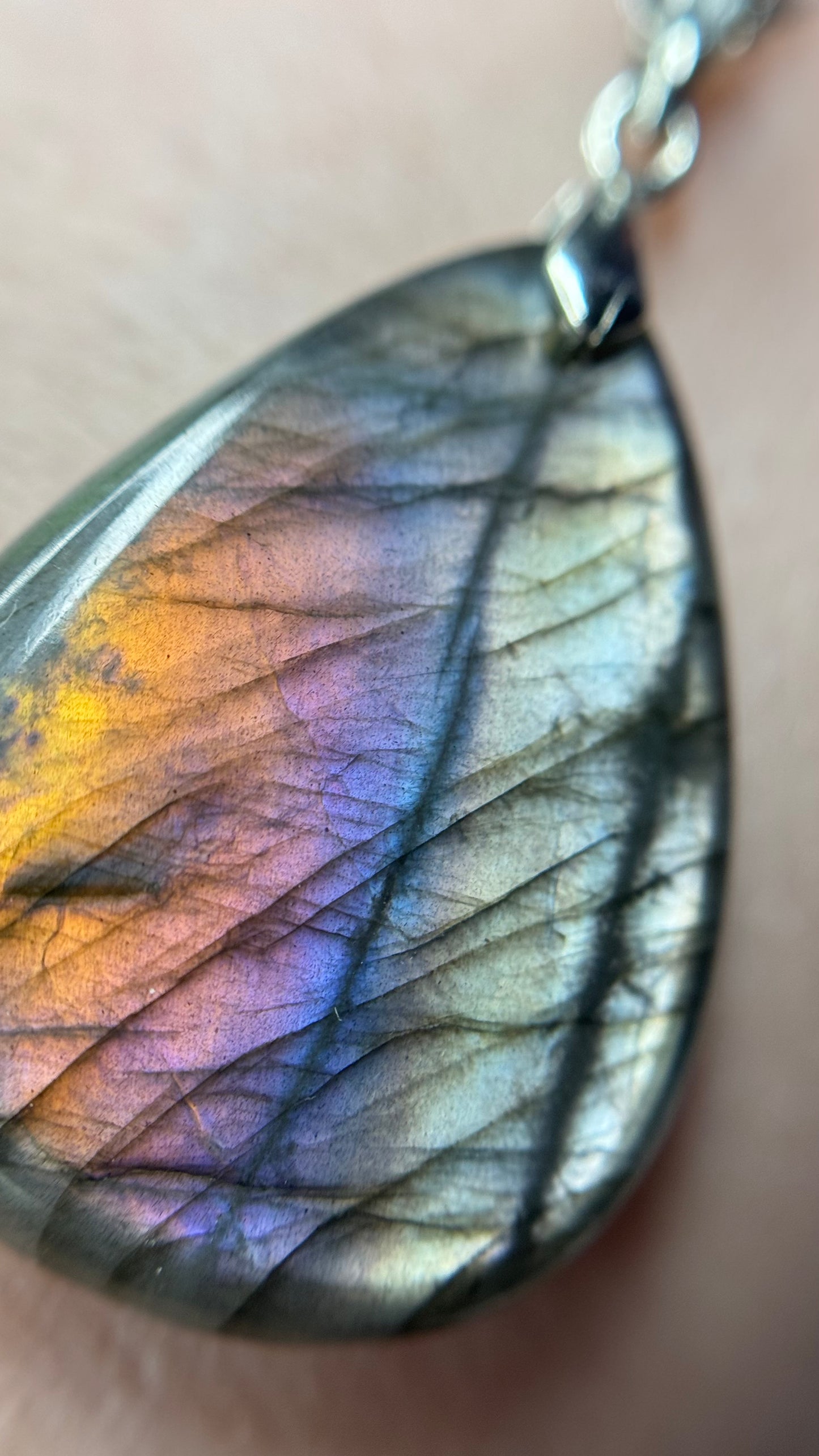 Pendentif en labradorite spectrolite