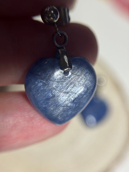 Boucles d’oreilles en cyanite bleue et acier inoxydable