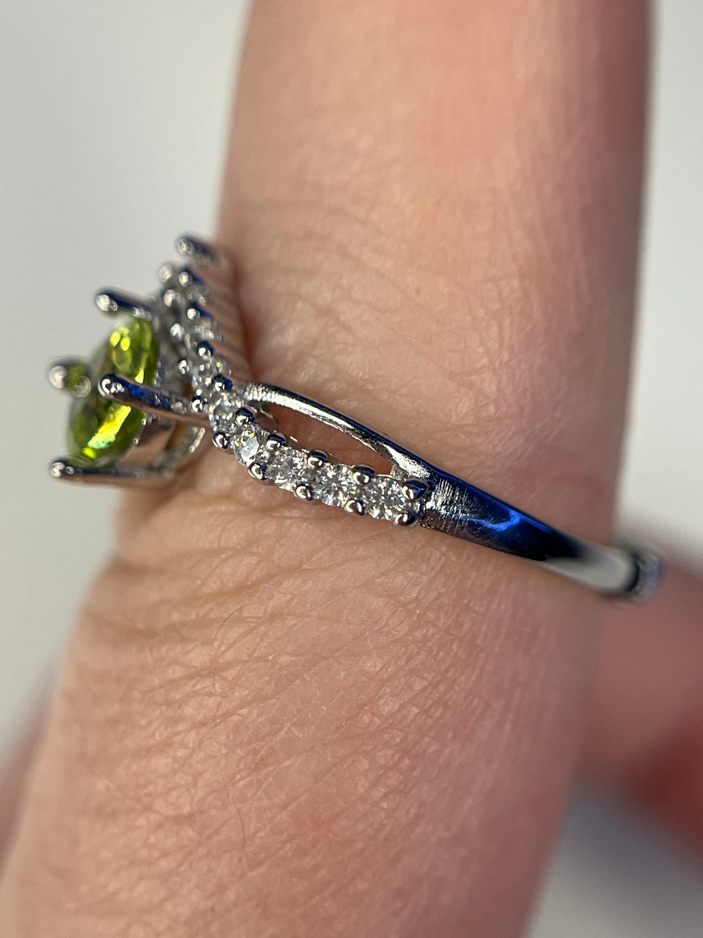 Bague en peridot sur argent 925