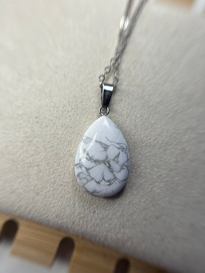 Pendentif en howlite