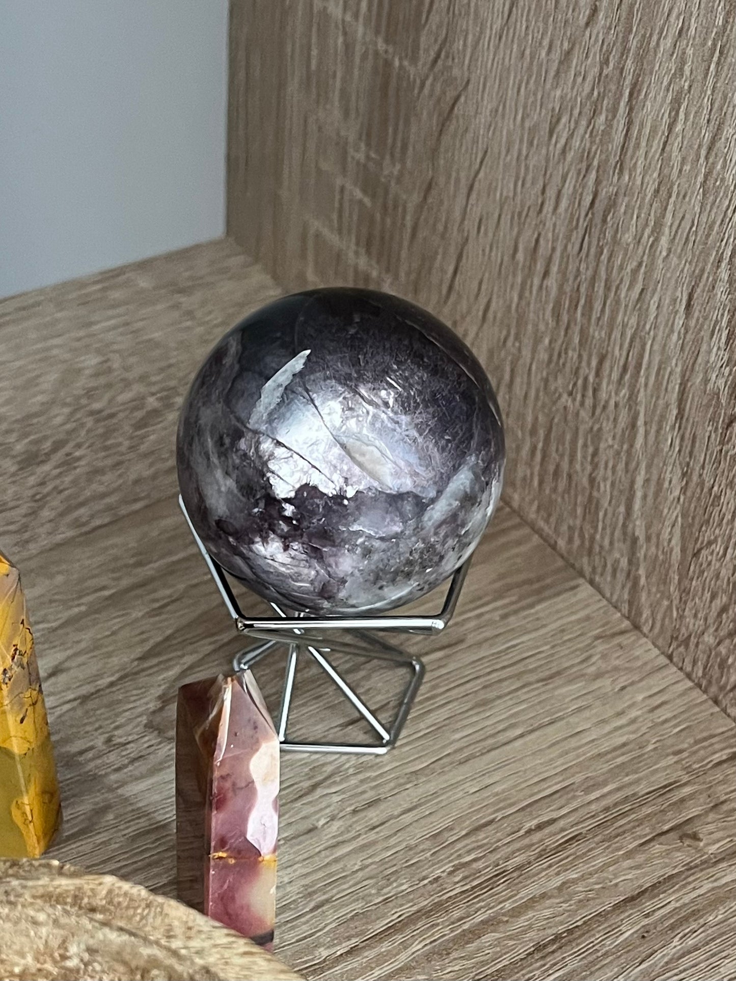 Sphère en lepidolite AAA+