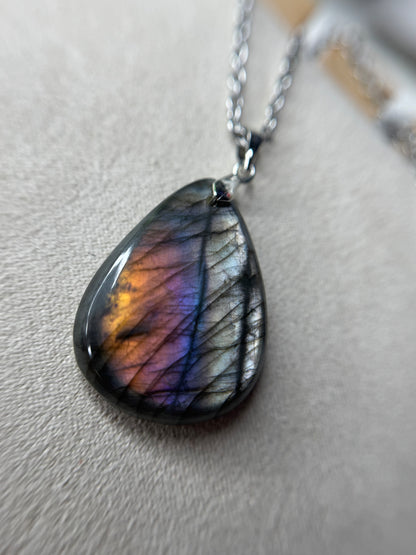 Pendentif en labradorite spectrolite