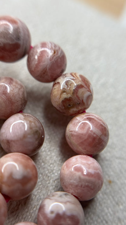 Rhodochrosite bord de roche