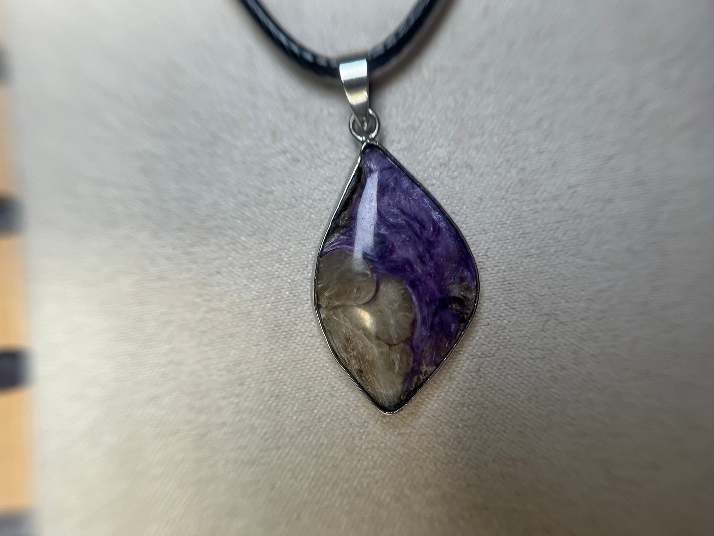 Pendentif en Charoite